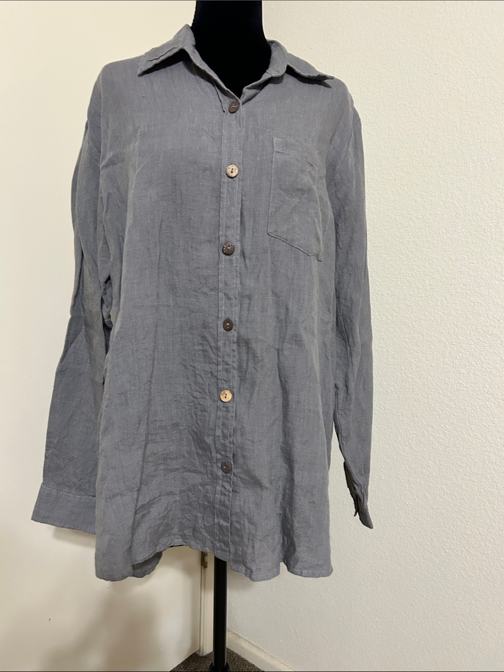 Women’s Lightweight Button-Up Shirt Jacket in Gray